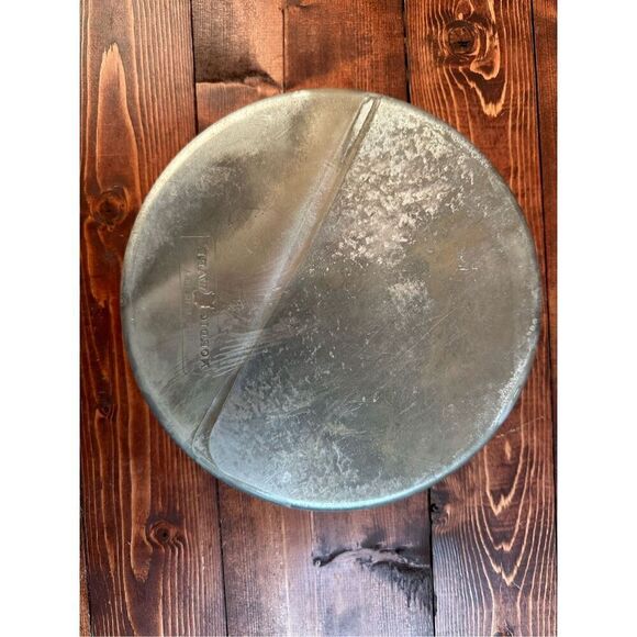 Nordic Ware Aluminum Round Cake Baking Pan.D:9” - Picture 3 of 5